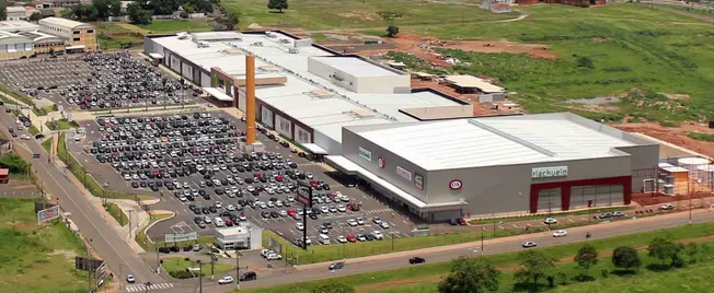 Shoppings em Mogi Guaçu (SP), estrutura metálica Ferroarte